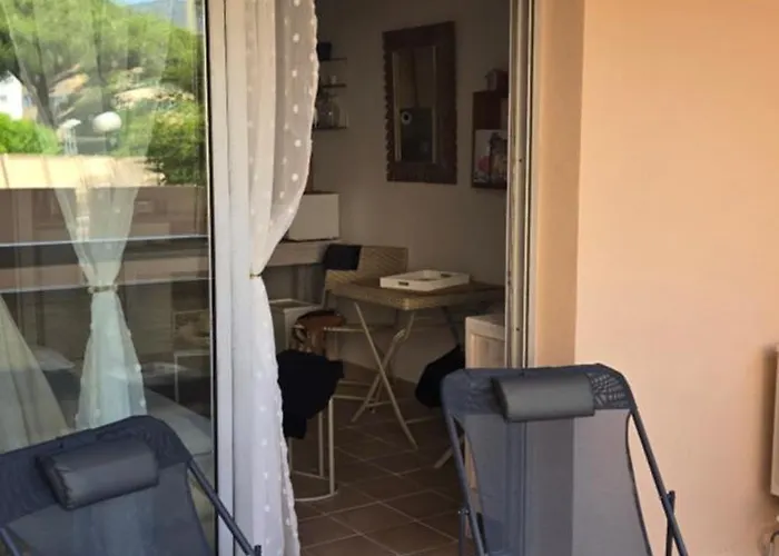 Apartment Avec Terrasse Proche Plages *